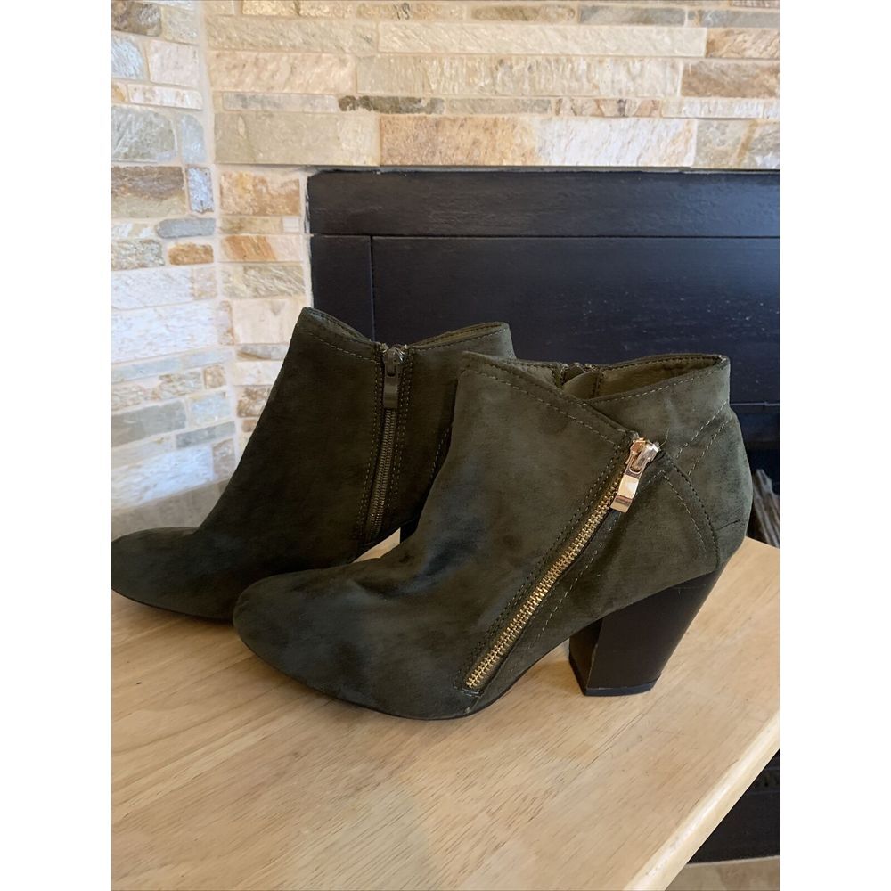 NATURAL BREEZE Green Faux Suede Ankle Boots 10 Zip Low Heel Booties